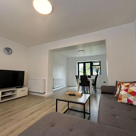 Superb Cozy House In Warrington Vila Exterior foto